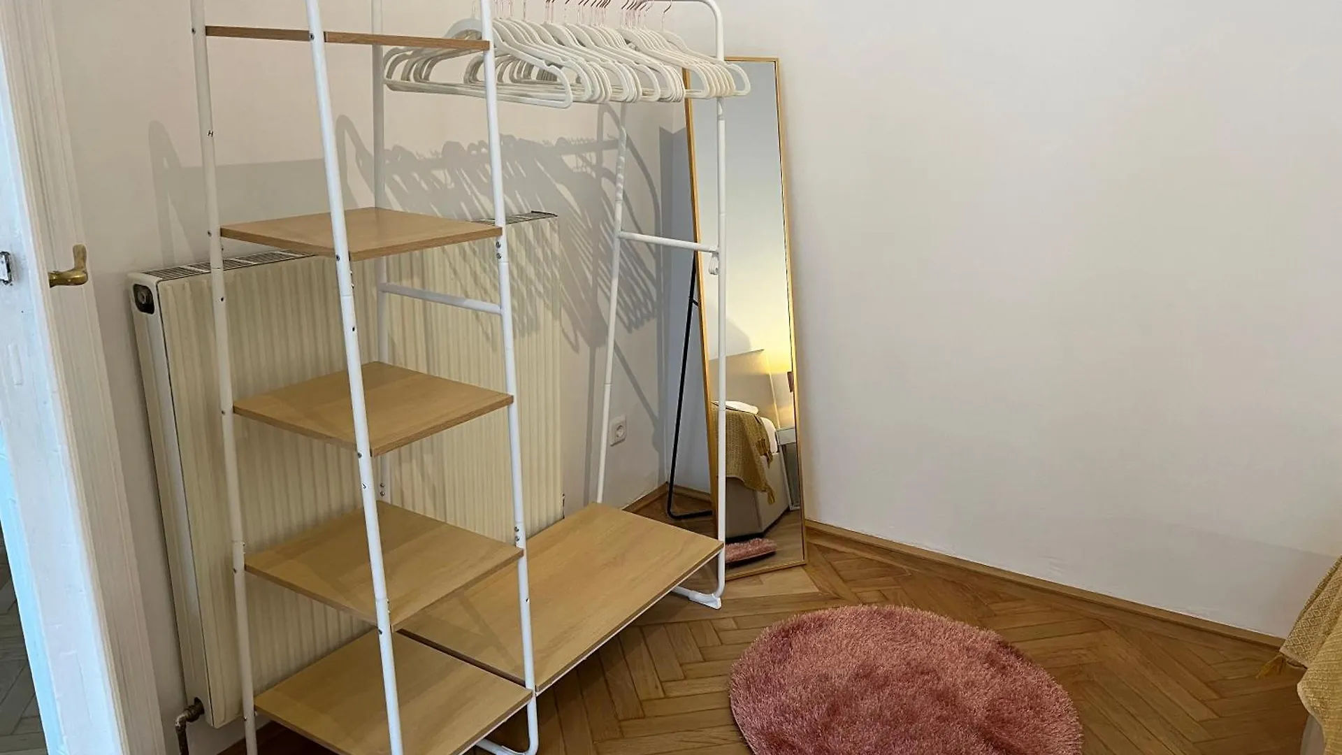 Grosszuegiger Wiener Altbau Gleich Neben Schoenbrunn Appartamento Vienna